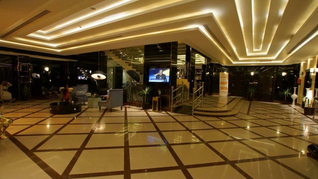 Almuhaidb Al Takhasosi Suites Riade Exterior foto